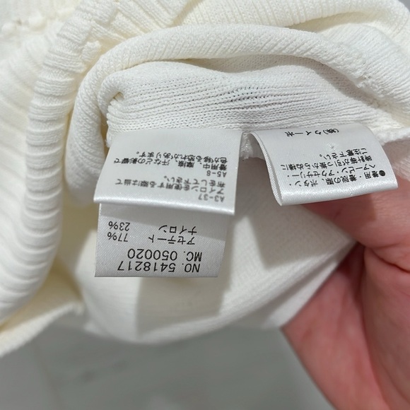 Pierre Cardin Signe | Vintage White Button Up Cardigan - Size 40/Small - Picture 7 of 8